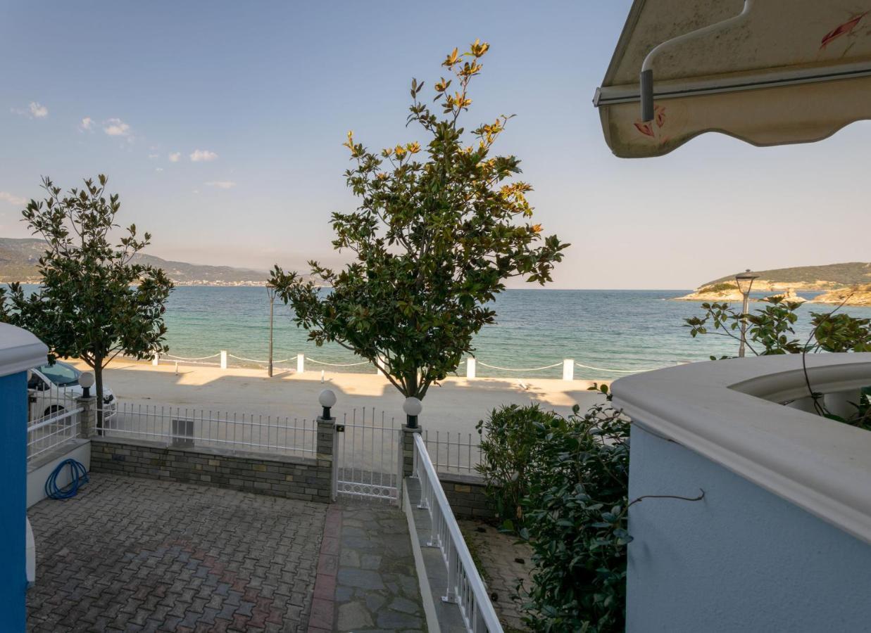 Just On The Sea 1 Villa Nea Iraklitsa Exterior photo